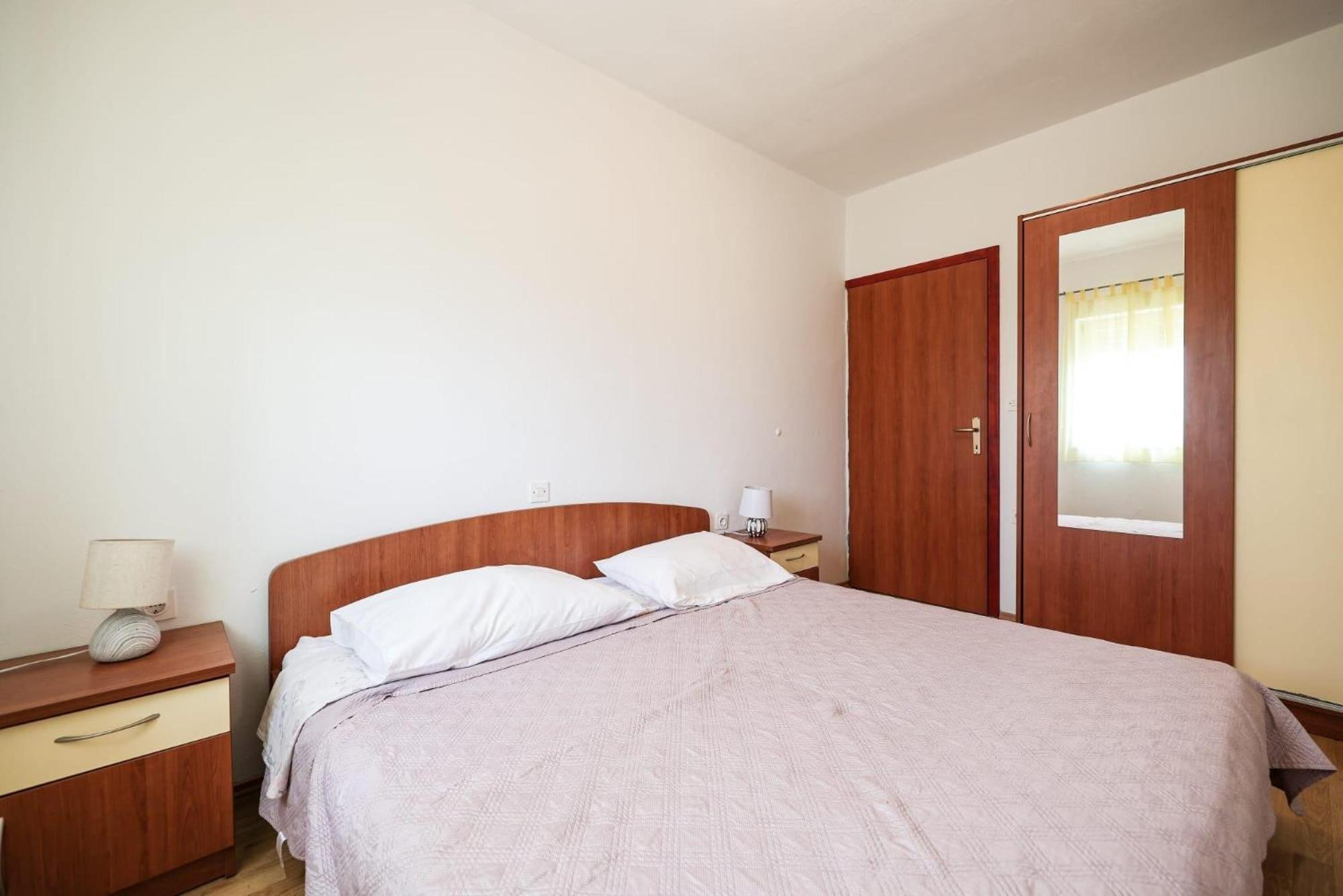 Apartments With A Parking Space Bibinje, Zadar - 18056 Rom bilde