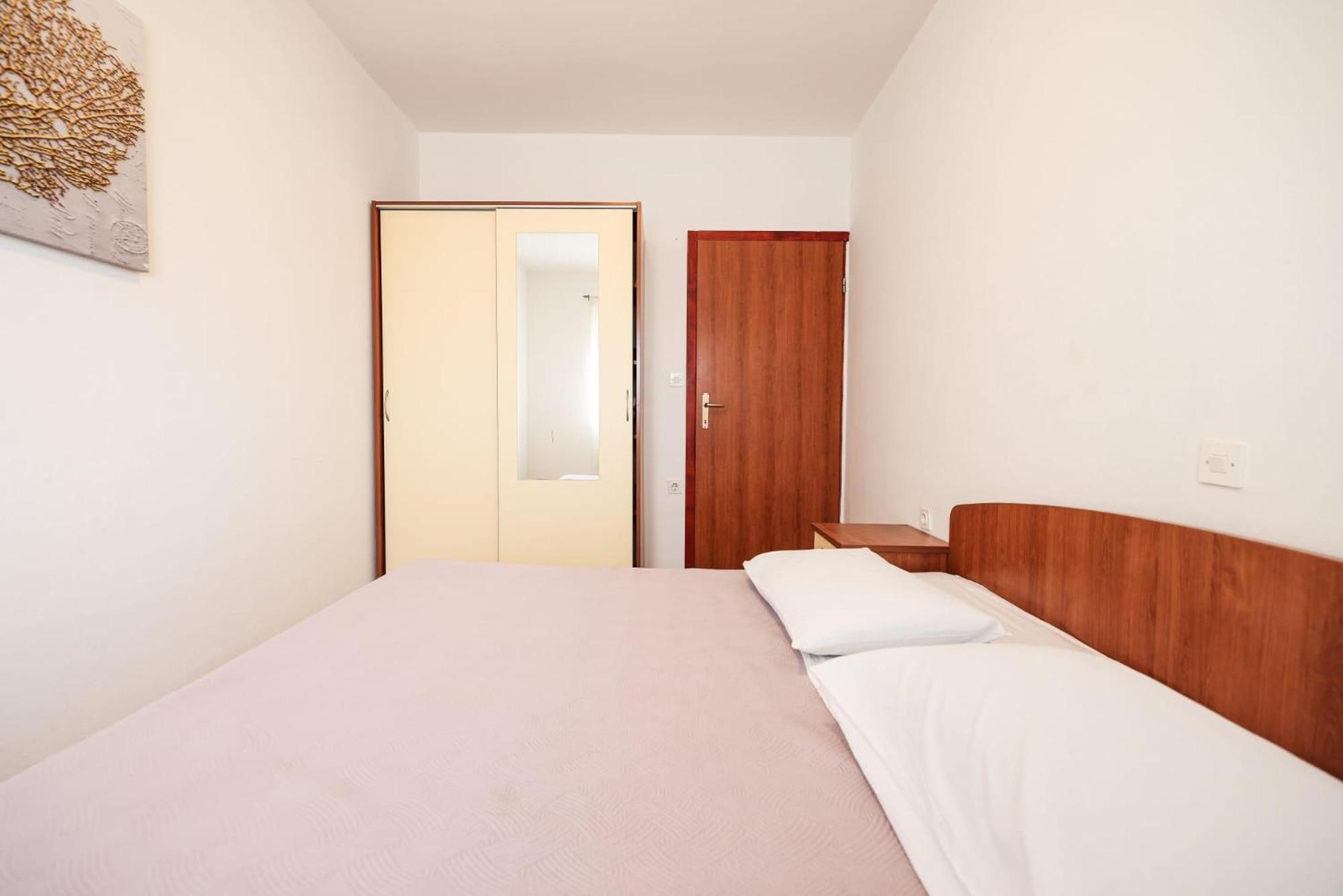 Apartments With A Parking Space Bibinje, Zadar - 18056 Rom bilde